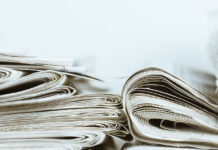 Leserbefragung: Starke Bindung, hohe Glaubwürdigkeit Symbolbild: Seitenansicht mehrerer Zeitungen