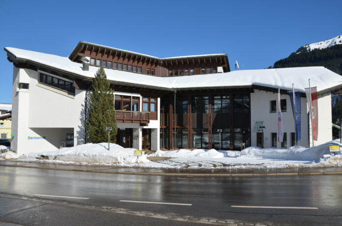 Das Raiffeisen Haus der Walser Raiffeisen Bank in Hirschegg