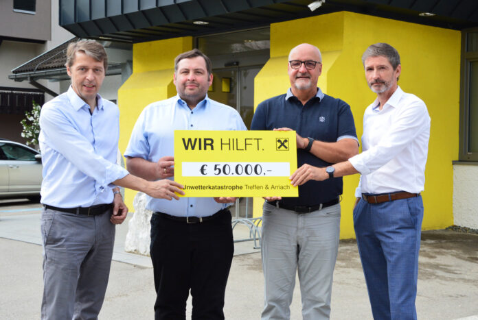 Georg Messner (l.) und Klaus Karner (r.) mit den Bürgermeistern Gerald Ebner und Klaus Glanznig