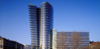 Der Uniqa Tower in Wien