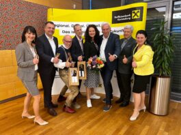Private Banking Leiterin Christine Karlik, GL Christoph Hackel, Johannes Gutmann, Wolfgang Wimmer, Sylvia Hofbauer, GL Andreas Korda, Obmann Werner Paulinz und Christine Wiesinger, Leiterin der Firmenkundenbetreuung, beim Themenabend.