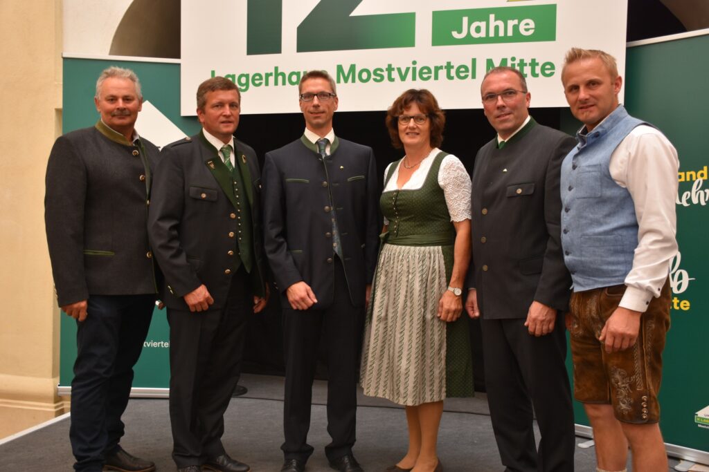 AVOR-Stv. Andreas Fischlmaier, Obmann-Stv. Johannes Zuser, Erich Reisenbichler, Elfriede Mayrhofer, Thomas Achleitner und Obmann-Stv. Markus Brank