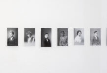 Annelies Senfter. Ein Moment in der Zeit, 2023. Installation. Archiv-Pigmentprint auf Baryt. 12.5 × 8 cm bis 15 × 8 cm, 65-teilig.