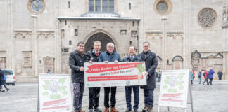 Landwirtschaftskammer NÖ-Vizepräsident Lorenz Mayr, Ernst Karpfinger, Stephan Pernkopf, Agrana Zucker Geschäftsführer Josef Eisenschenk und Johannes Schmuckenschlager informierten trotz Schneegestöber in der Wiener Innenstadt über die Zuckerversorgung in Österreich.
