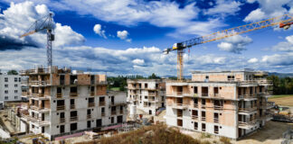 Mehrgeschoßiger Wohnbau noch im Rohbau