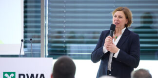 Franziska Schilcher beim Vortrag