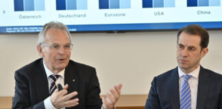 Vorstandsvorsitzender Günter Stadlberger mit seinem Vorstandskollegen Michael Hag