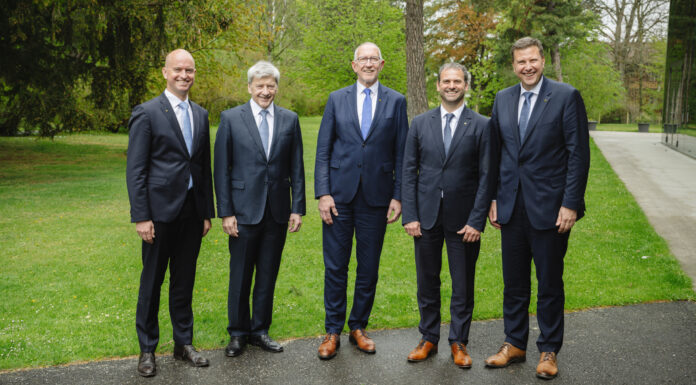 Christof Splechtna, Johann Strobl, Reinhard Mayr, Aufsichtsratsvorsitzender Johannes Peter Bachler und Thomas Wass.