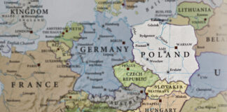 Europakarte mit, Polen, Tschechien, Ungarn, Slowakei und Slowenien hervorgehoben.