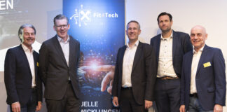 Fit4Tech Gruppenfoto: Dietmar Pucher, Roland Mechtler, Wolfgang Kuhnert, Geschäftsleiter RB Wr. Neustadt-Schneebergland, Matthias Trost, Abteilungsleiter Strategie/IT/RB-Beratung Service, RLB Burgenland, und Christian Urich, Bereichsleiter IT RLB NÖ-Wien