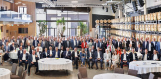 Gruppenfoto von der Dachverbanstagung 2024