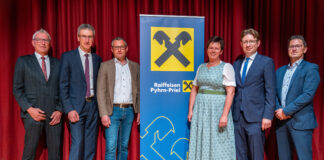 Das neue Team der Raiffeisenbank Pyhrn-Priel: Walter Aigner, Klaus Schmaranzer, Aufsichtsratsvorsitzender-Stv. Martin Hackl, AR-Vorsitzende Regina Reiter, Norman Eichinger, Direktor des Raiffeisenverbandes OÖ, und Martin Pichler.