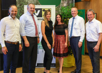 Verbandsdirektor Peter Weissl, Michael Laminger, Melanie Kainz, Daniela Posch, Richard Stralz und Verbandsobmann Franz Titschenbacher