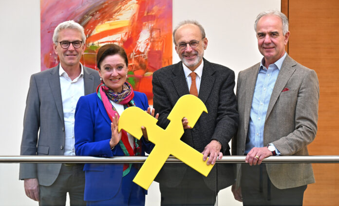 Daniel Holzinger, Sigrid Burkowski, Primar Johannes Fellinger, Institut für Sinnes- und Sprachneurologie Krankenhaus Barmherzige Brüder Linz, und Volkmar Angermeier