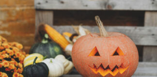 Geschnitzter Kürbis für Halloween