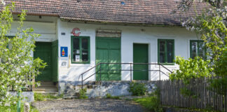 Geschlossener Greißler im Waldviertel als Symbolbild für den Rückgang der Nahversorgung im ländlichen Raum