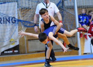 Paul Nikolic zeigt bei den „Austrian U15 Open“ mit neun teilnehmenden Nationen vollen Körpereinsatz.