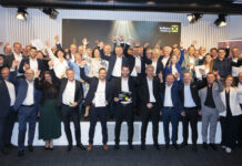 Gruppenfoto von der Verleihung der Raiffeisen-Vertriebsawards in Salzburg