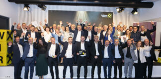 Gruppenfoto von der Verleihung der Raiffeisen-Vertriebsawards in Salzburg