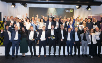 Gruppenfoto von der Verleihung der Raiffeisen-Vertriebsawards in Salzburg