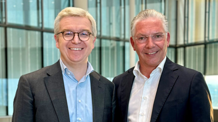 Michael Höllerer und Paul Leitenmüller freuen sich über die neue Zusammenarbeit.