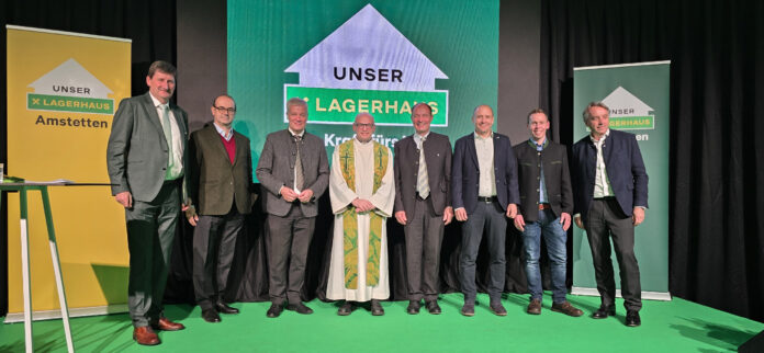 Gerhard Kamleithner, Johannes Schuster, Anton Kasser, Rupert Grill, Obmann Franz Jetzinger, die Spartenleiter Peter Dullinger und Josef Buchberger sowie Thomas Marx (Geschäftsführer Lagerhaus Franchise GmbH)