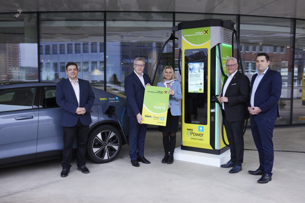 Andreas Schneemann, Ernst Kloboucnik, Eva Fugger, Thomas Steiner und Gerrit Pürstl präsentieren die neue Mobilitätspartnerschaft.