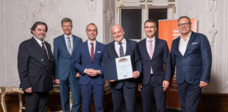 Hans-Kaspar von Schönfels mit Klaus Hager, Alexander Thaler, Peter Illmer, Manfred Quehenberger vom RVS und Hans-Jürgen Jakobs (Senior Editor Handelsblatt).