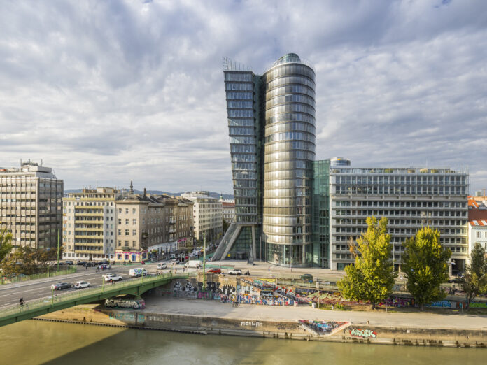 Uniqa Tower in Wien