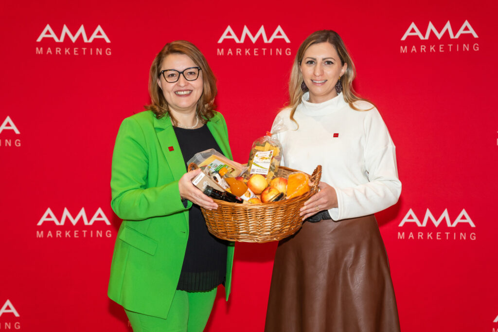 Christina Mutenthaler-Sipek und Julia Göschelbauer von der AMA-Marketing