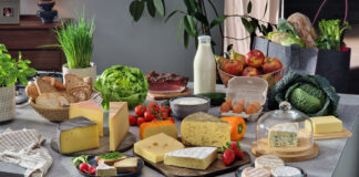 Verschiedene Agrarprodukt euaf einem Tisch