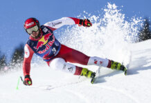 Daniel Hemetsberger stürzt sich die berühmt-berüchtigte Hahnenkamm-Strecke in Kitzbühel hinunter.