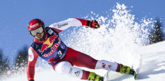 Daniel Hemetsberger stürzt sich die berühmt-berüchtigte Hahnenkamm-Strecke in Kitzbühel hinunter.