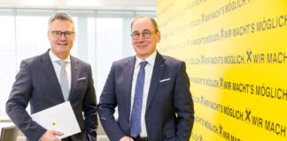 Rainer Stelzer und Martin Schaller stehend
