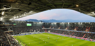 Innenansicht der Raiffeisen Arena