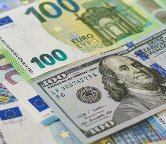 Symbolbild, Euro- und Dollar-Schiene