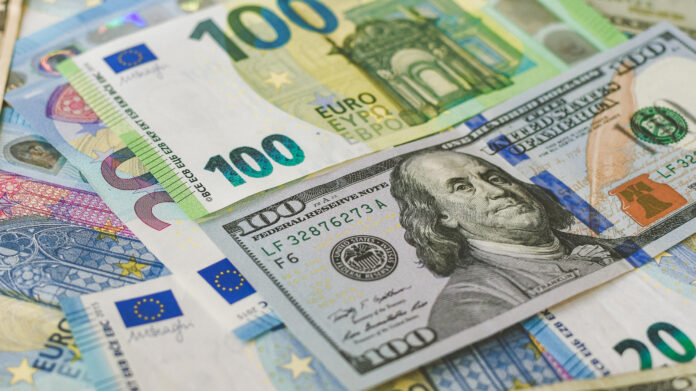 Symbolbild, Euro- und Dollar-Schiene