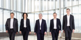 Die Vorstände der Raiffeisenlandesbank NÖ-Wien: Reinhard Karl, Claudia Süssenbacher, Michael Höllerer, Martin Hauer und Roland Mechtler