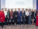 Gruppenfoto mit den Absolventinnen des Chancenprogramms mit den Trainerinnen sowie Aufsichtsratsvorsitzender Helmut Tacho und Präsident Erwin Hameseder