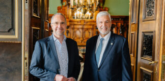 Vivatis-Chef Gerald Hackl und Gourmet-Geschäftsführer Herbert Fuchs