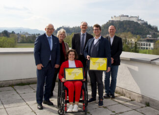 Gruppenfoto mit den Geehrten: Michael Porenta, Vizerektorin Michaela Rückl, Carina Premstaller, Andreas Schröder, Patrick Bammer und Volker Ziegler