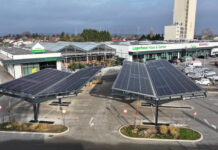 Photovoltaik-Carport-Anlage am Lagerhaus-Standort in Bruck an der Leitha
