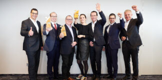 Die glücklichen Sieger mit RNI-Geschäftsführer Robert Pichler (l.), RNI-Vorsitzendem Johannes Rehulka (2. v. r.) sowie den beiden Raiffeisen Leasing-Vorständen Alexander Schmidecker (r.) und Beat Mungenast (3. v. r.).