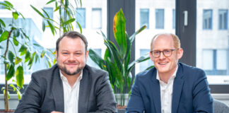 Bild von CEO Hannes Cizek und Dietmar Janovec, Vertriebsleiter Private Banking & Vermögensverwaltung