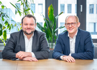 Bild von CEO Hannes Cizek und Dietmar Janovec, Vertriebsleiter Private Banking & Vermögensverwaltung