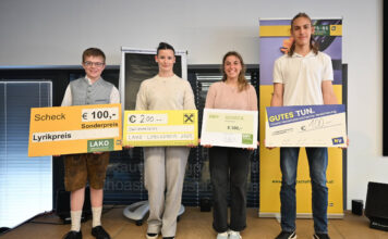 Die Gewinner des Lyrk-preises: Johannes Schweiger, Leonie Beninger, Josefine Eisner und Gregor Ott