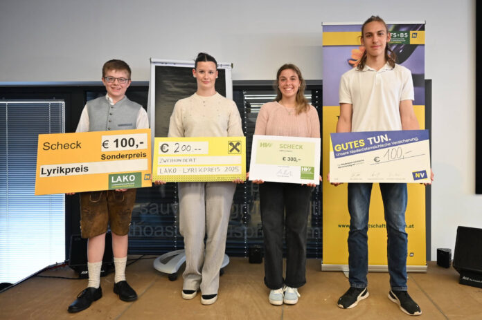 Die Gewinner des Lyrk-preises: Johannes Schweiger, Leonie Beninger, Josefine Eisner und Gregor Ott