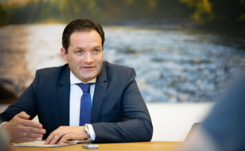 Bundesminister Norbert Totschnig im Gespräch