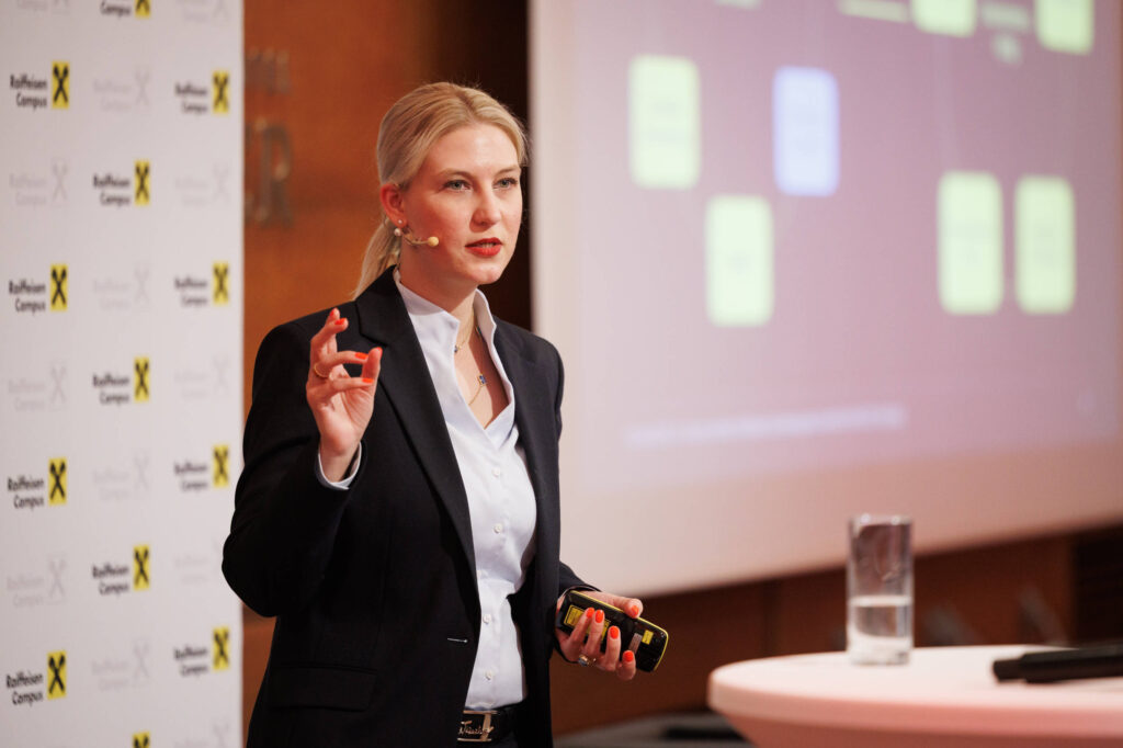 Victoria Schäfer beim Raiffeisen Bundeskongress Diversität & WIR 2025