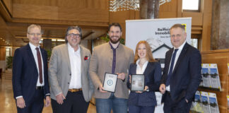 Andreas Derndorfer (Geschäftsleiter RVS Salzburg), Michael Kühlwein, Felix Brandstetter (MFP Digital GmbH), Jana Karl, Peter Mayr (Raiffeisen Immobilien Salzburg)